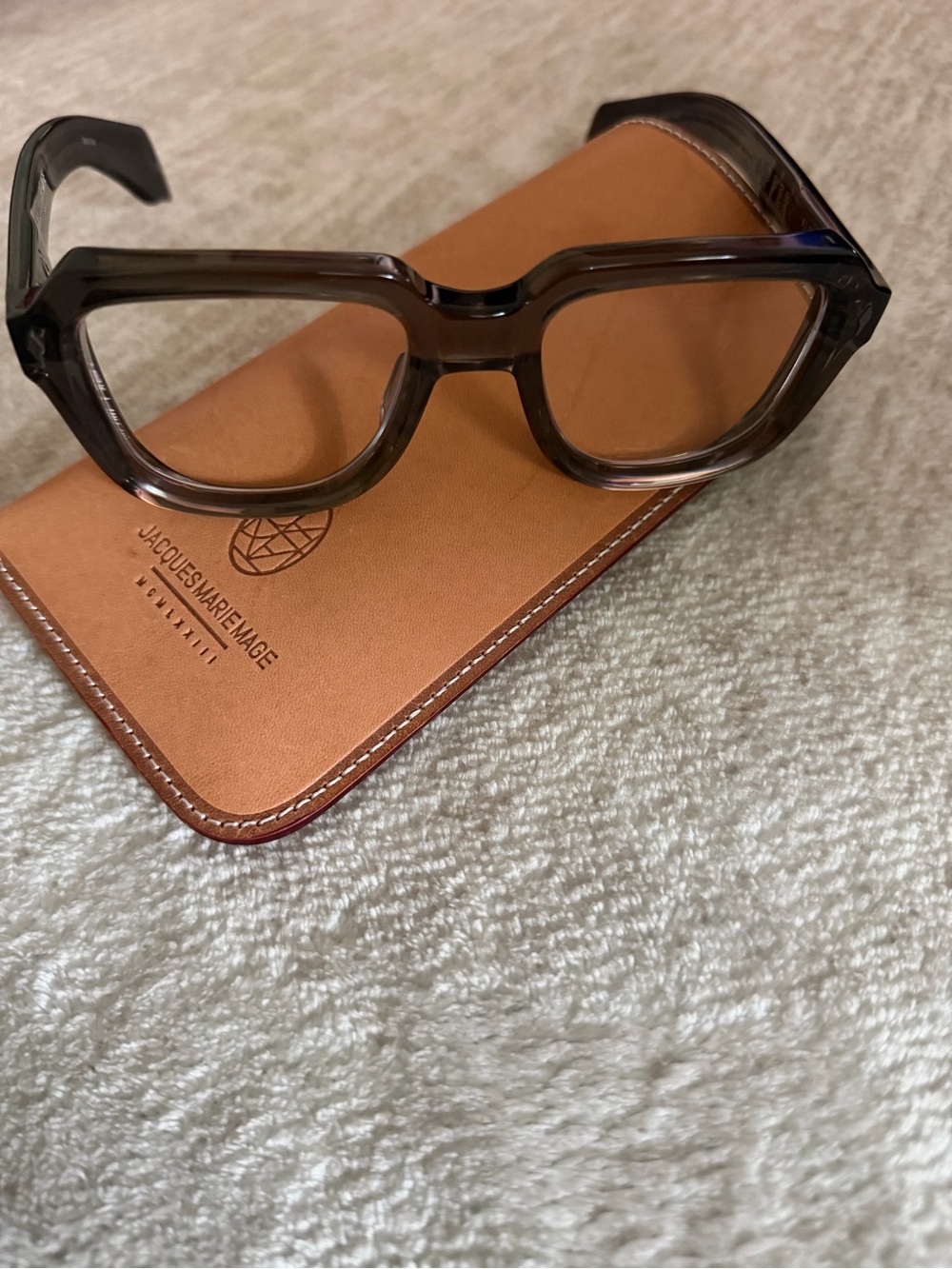 JMM Hopper Square Frame — Smoke Grey